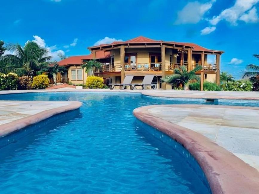 Villa Serenity 圣佩德罗 外观 照片